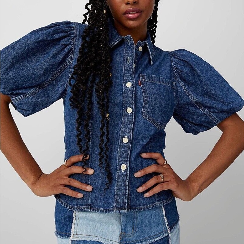 🎀LEVIS🎀 blue denim puff sleeve roxy button up shirt blouse